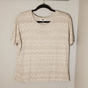 🌿4/$15🌿 Old Navy Tan and White Zig Zag Top